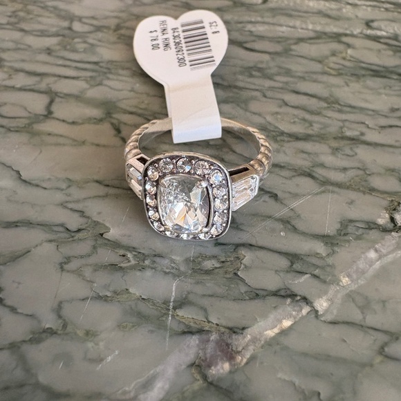 NWT Reina Ring size 8
